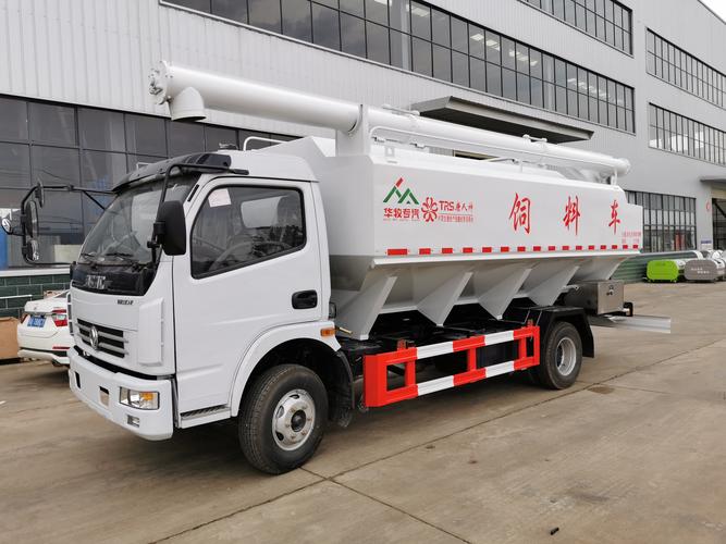 湖北華牧 專(zhuān)業(yè)打造高效散裝飼料車(chē)，助力現(xiàn)代化畜牧運(yùn)輸